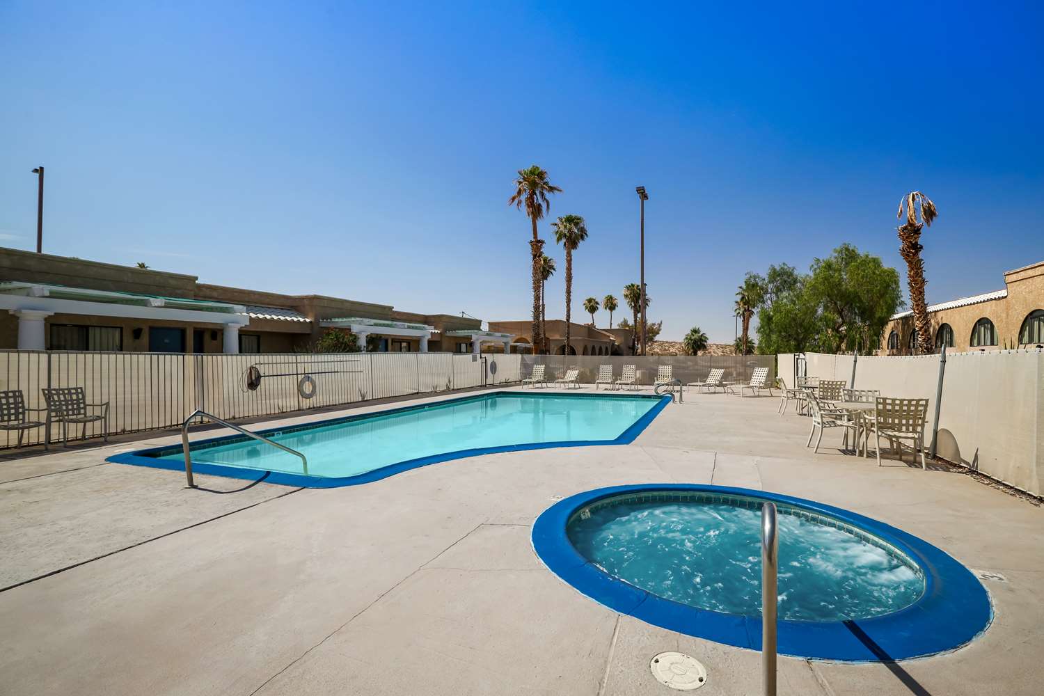 Twentynine Palms Joshua Tree 25/40