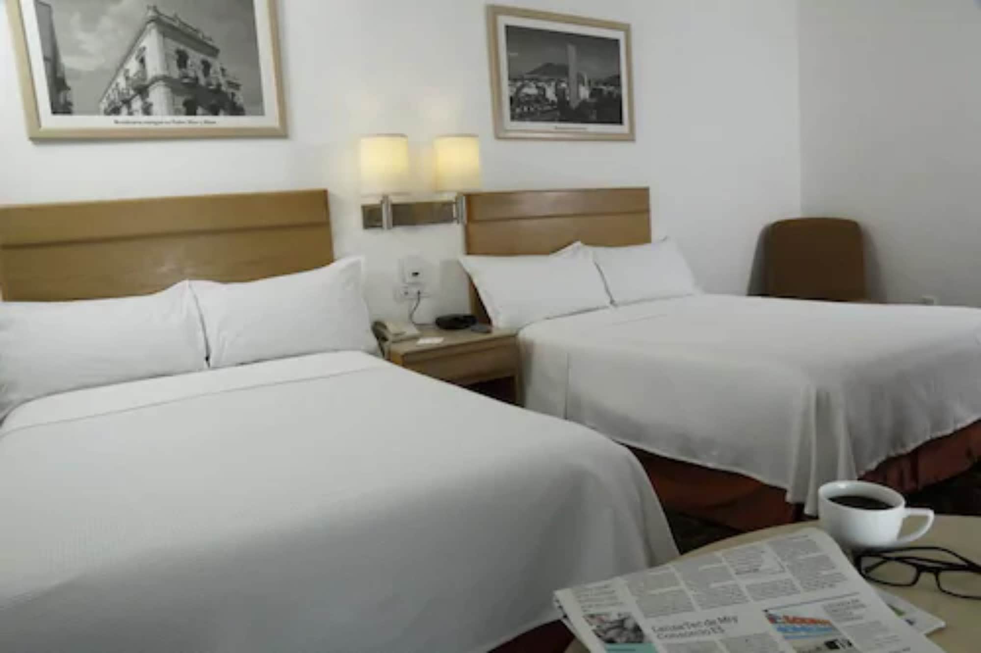 EXECUTIVE, 2 DOUBLE BEDS