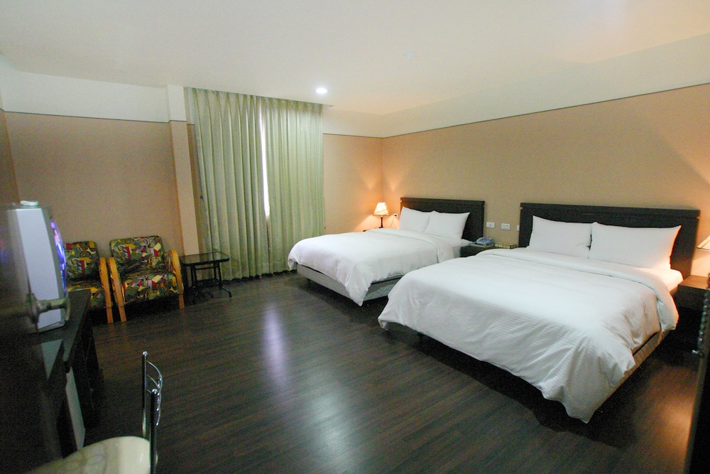 King Town Hotel 15/50