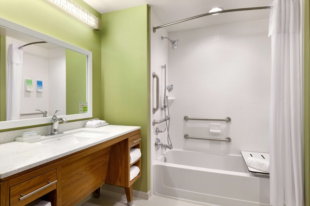 Home2 Suites By Hilton Destin Fl 23/63