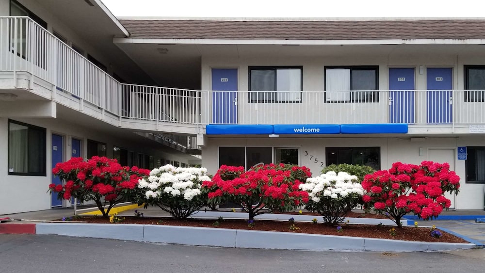 Motel6 Springfield, OR - Eugene North detail