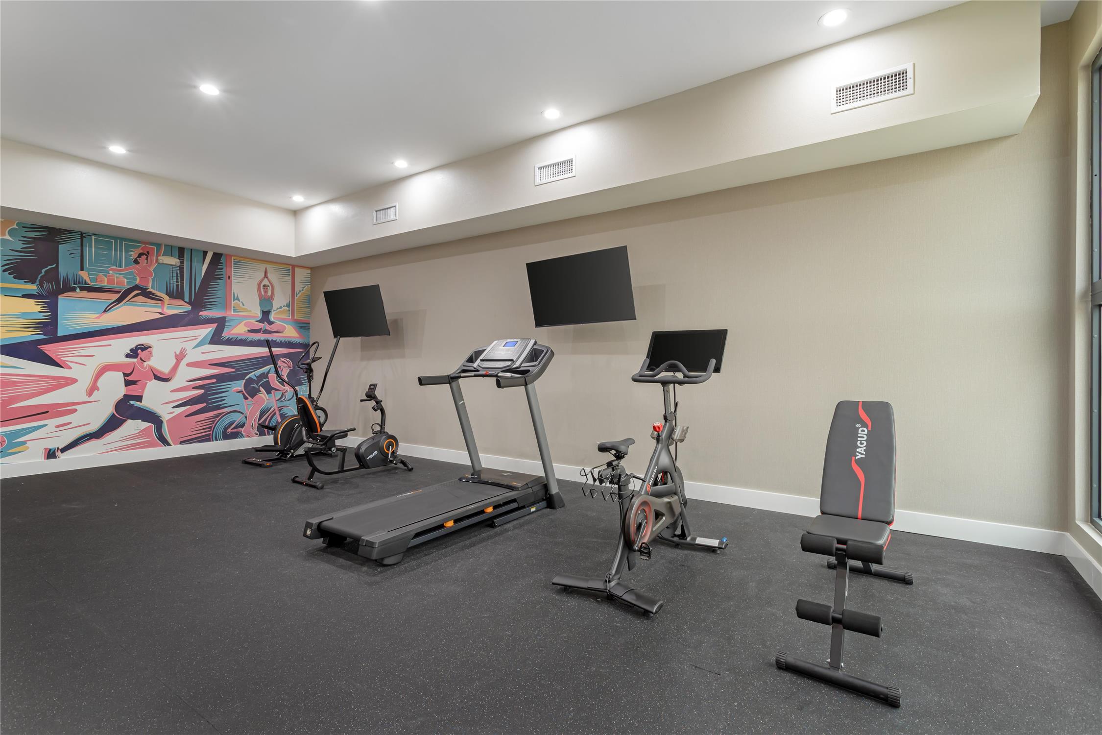 Best Western Plus Pearland/Houston Medical Center Hotel 27/37