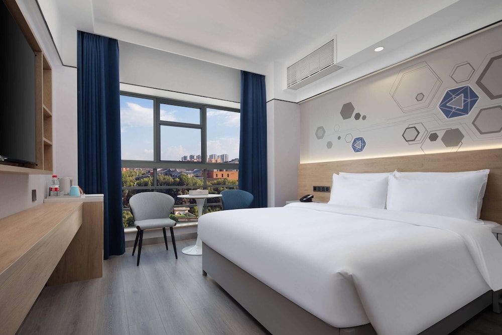 Microtel by Wyndham Kunming Guandu 13/27