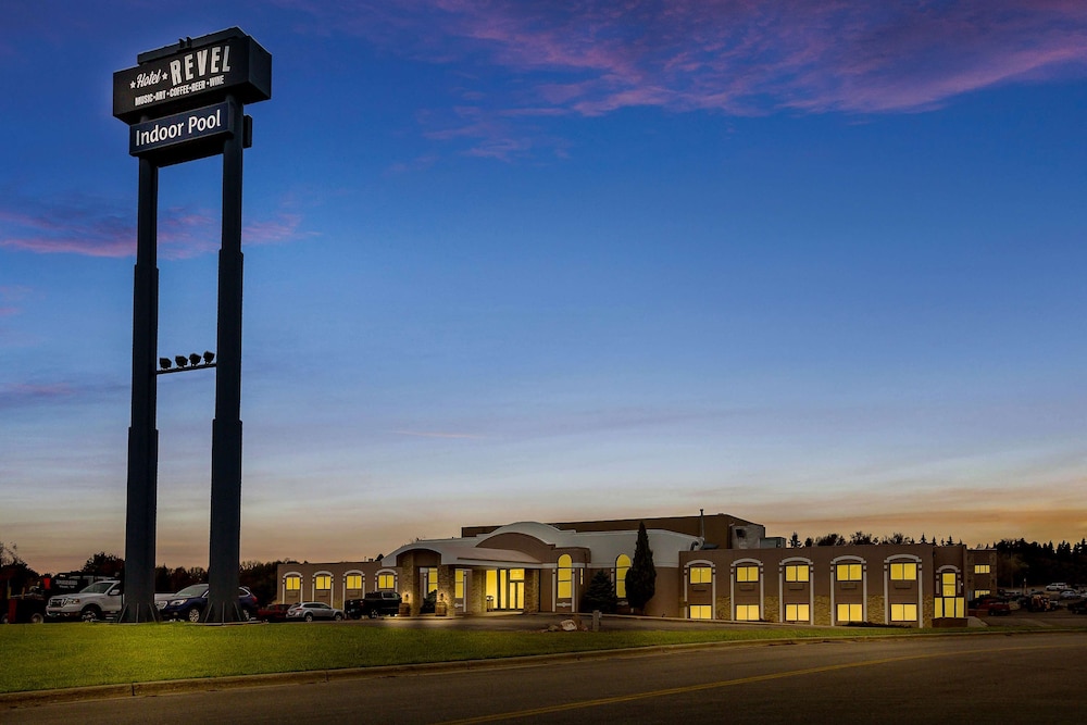 Revel Hotel Minot, SureStay Collection by Best Western 62/66