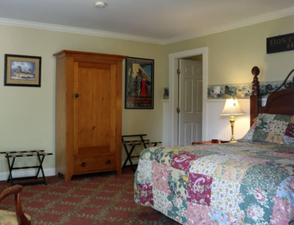 Kearsarge Inn 6/48