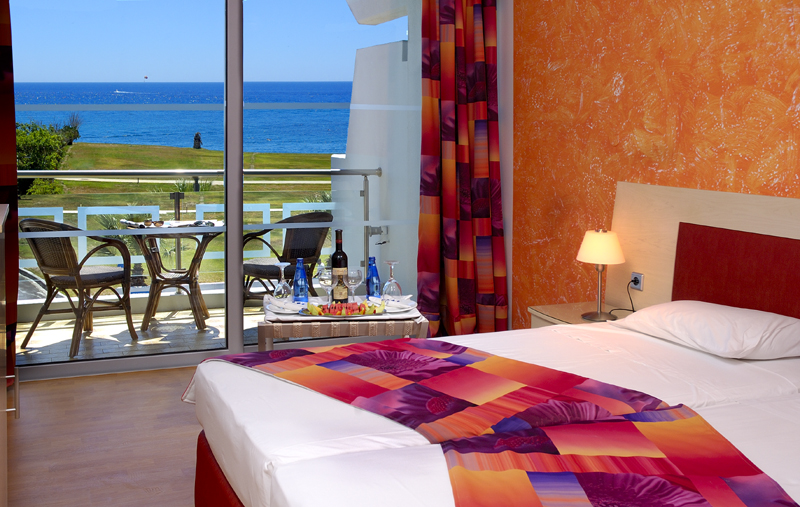 Kolymbia Bay Art - Adults Only 22/65