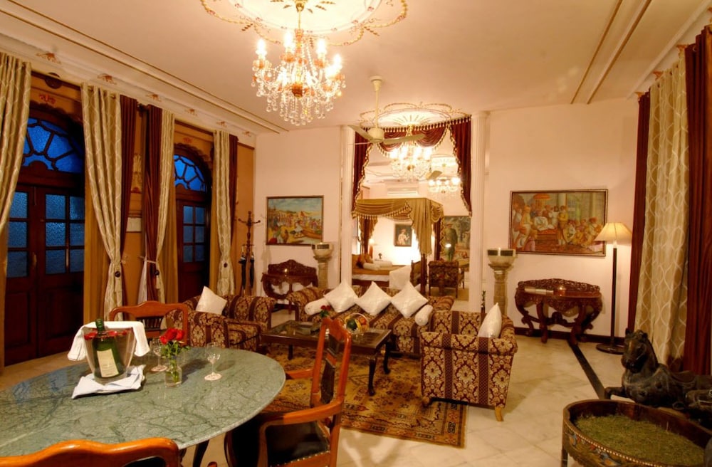 Laxmi Niwas Palace 50/65