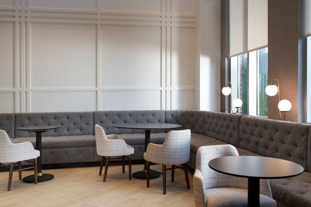 Residence Inn by Marriott St. Louis Clayton 14/33