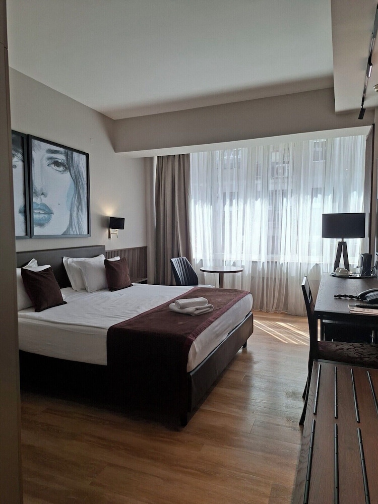 Queen S Hotel Skopje 18/49
