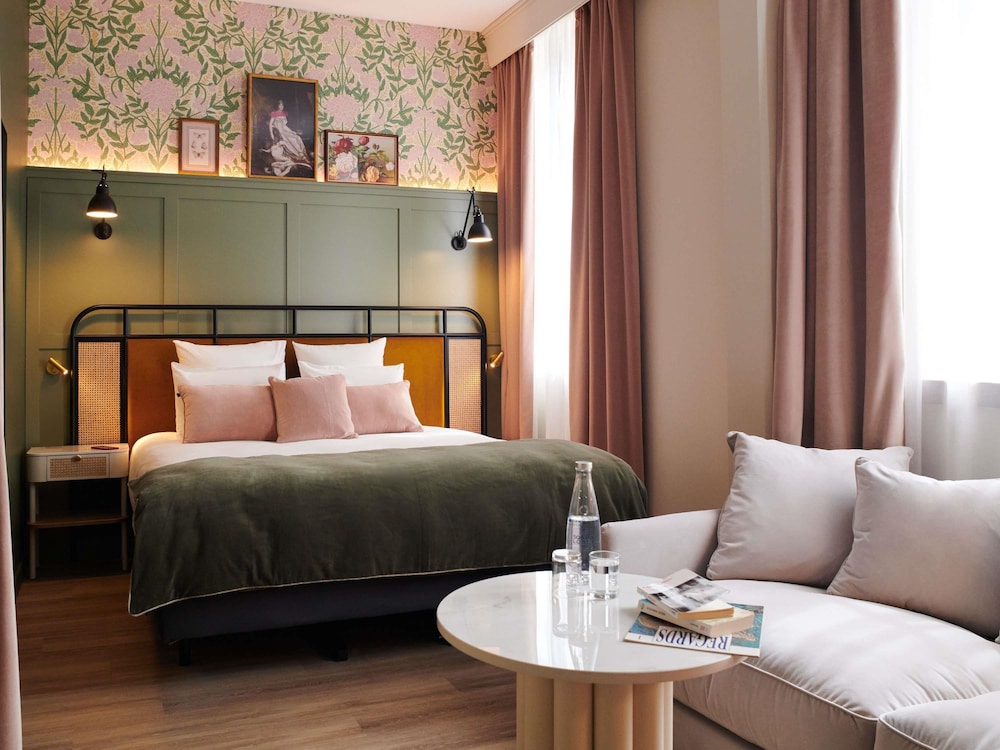 Square Lodge Hotel La Roche sur Yon - Handwritten Collection 14/46