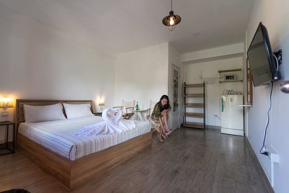 myPatong Social Hostel 9/50
