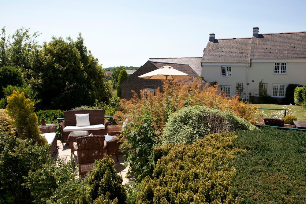 Yalbury Cottage 22/30