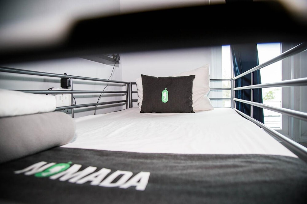 Nomada Urban Beach Hostel 38/39