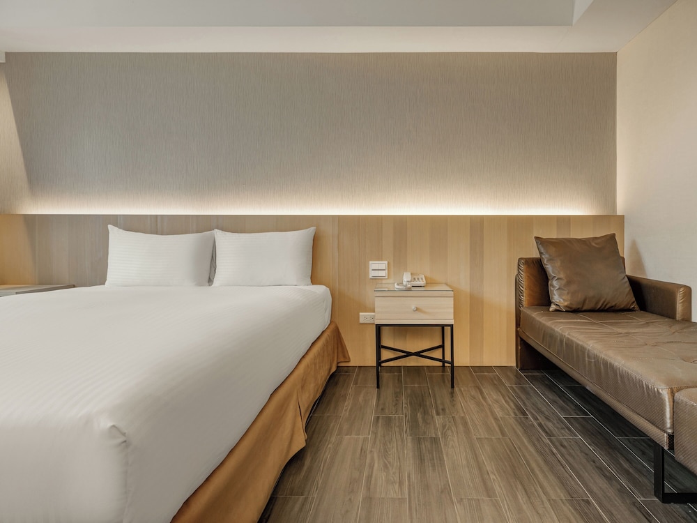 Deluxe, Double Bed