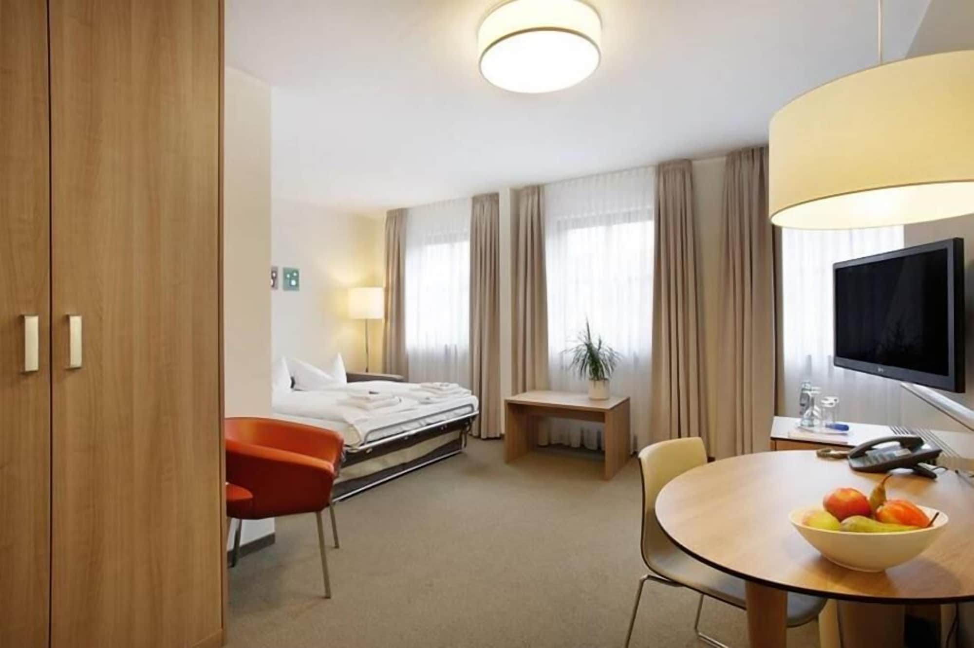 Room at HOTEL AM JAKOBSMARKT, NUREMBERG
