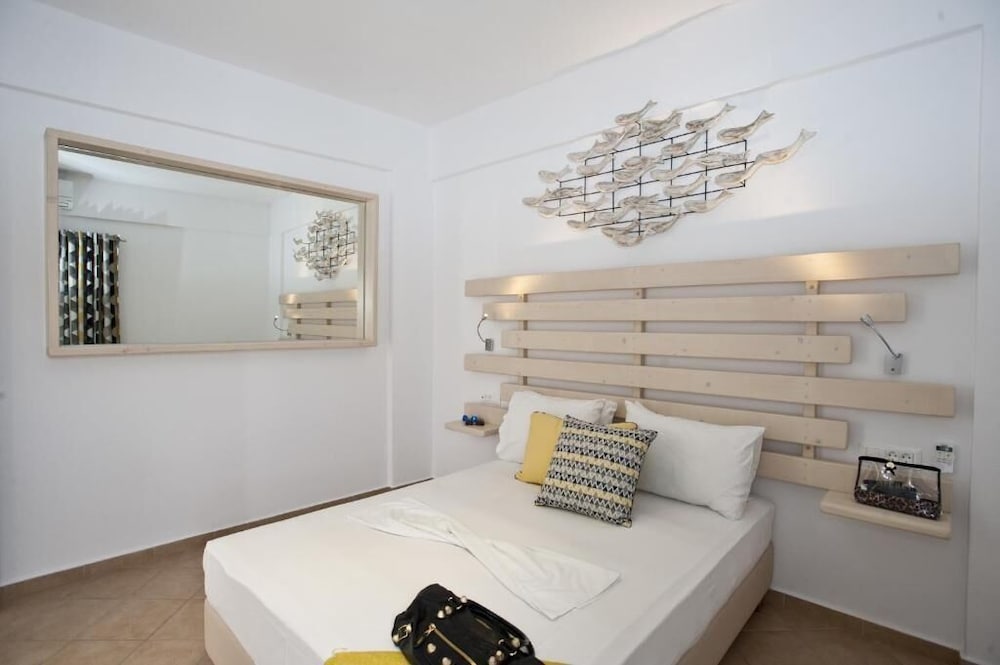 Yanna Luxury Suites 9/47