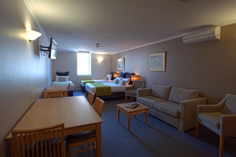 Hobart Waterfront Apartments 14/26