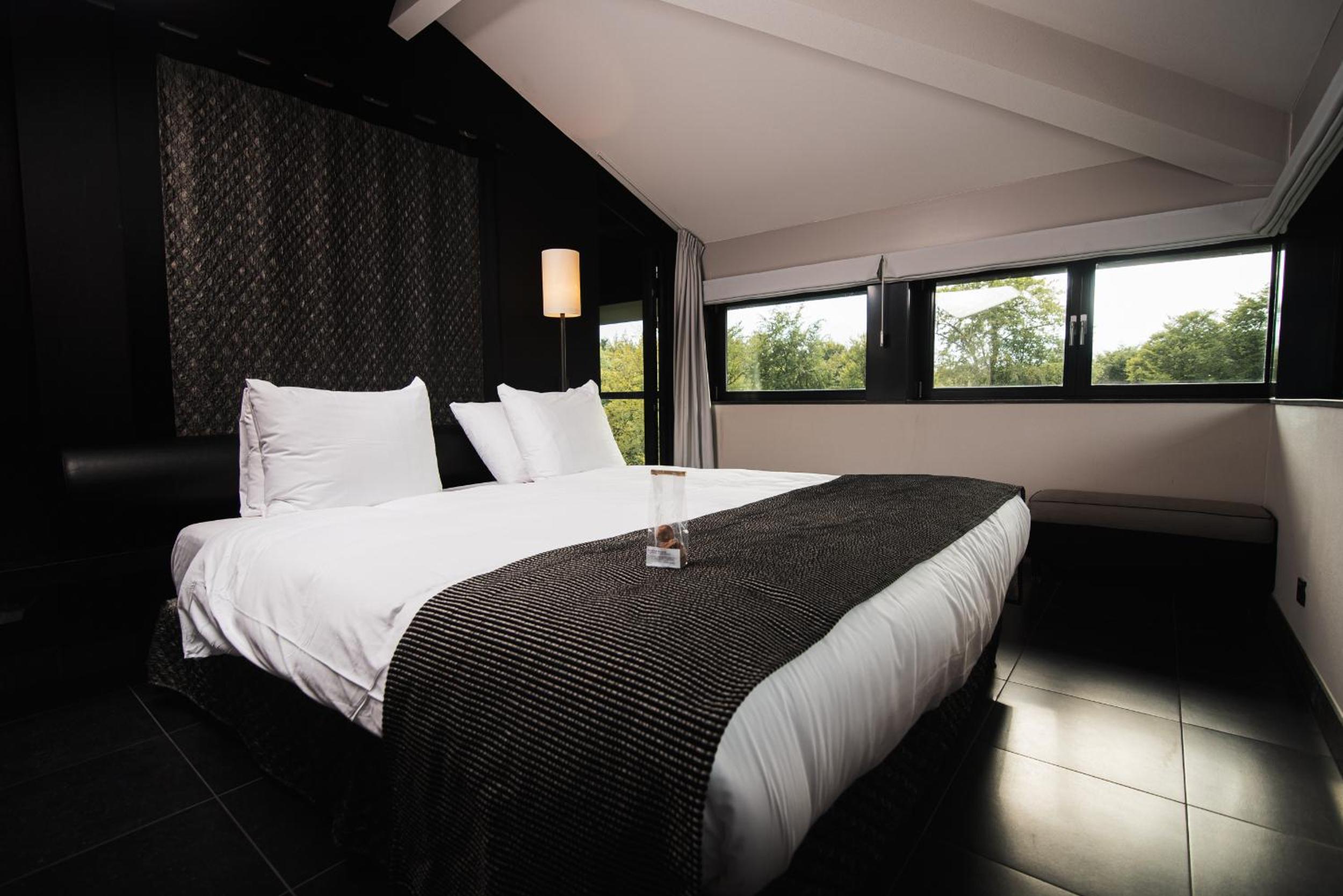 Tower, Suite