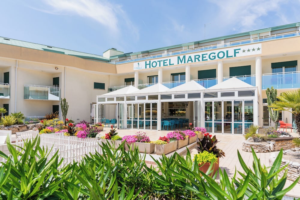 HOTEL MAREGOLF 2/46