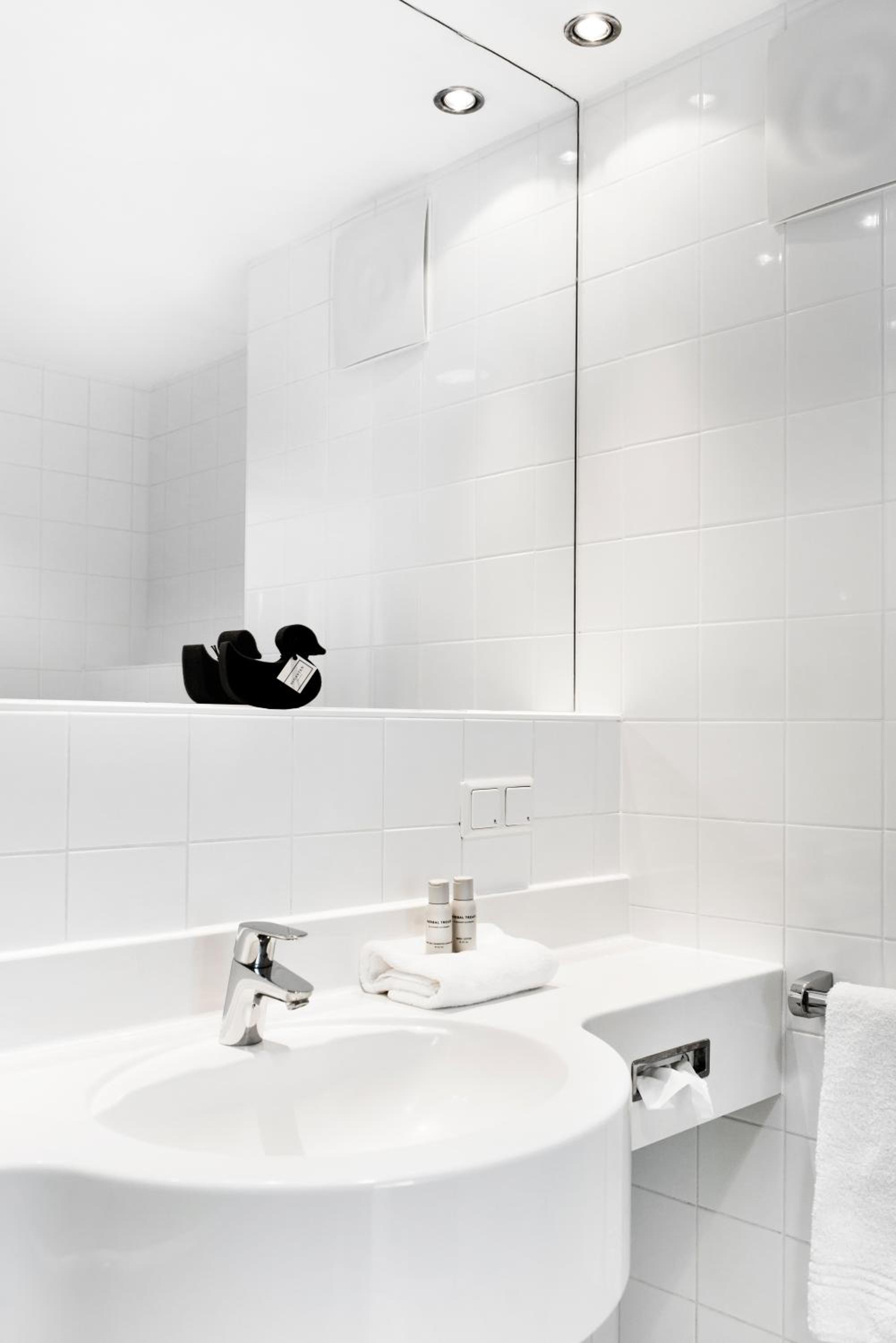 جناح جونيور، Augartenhotel Art Design 4/9