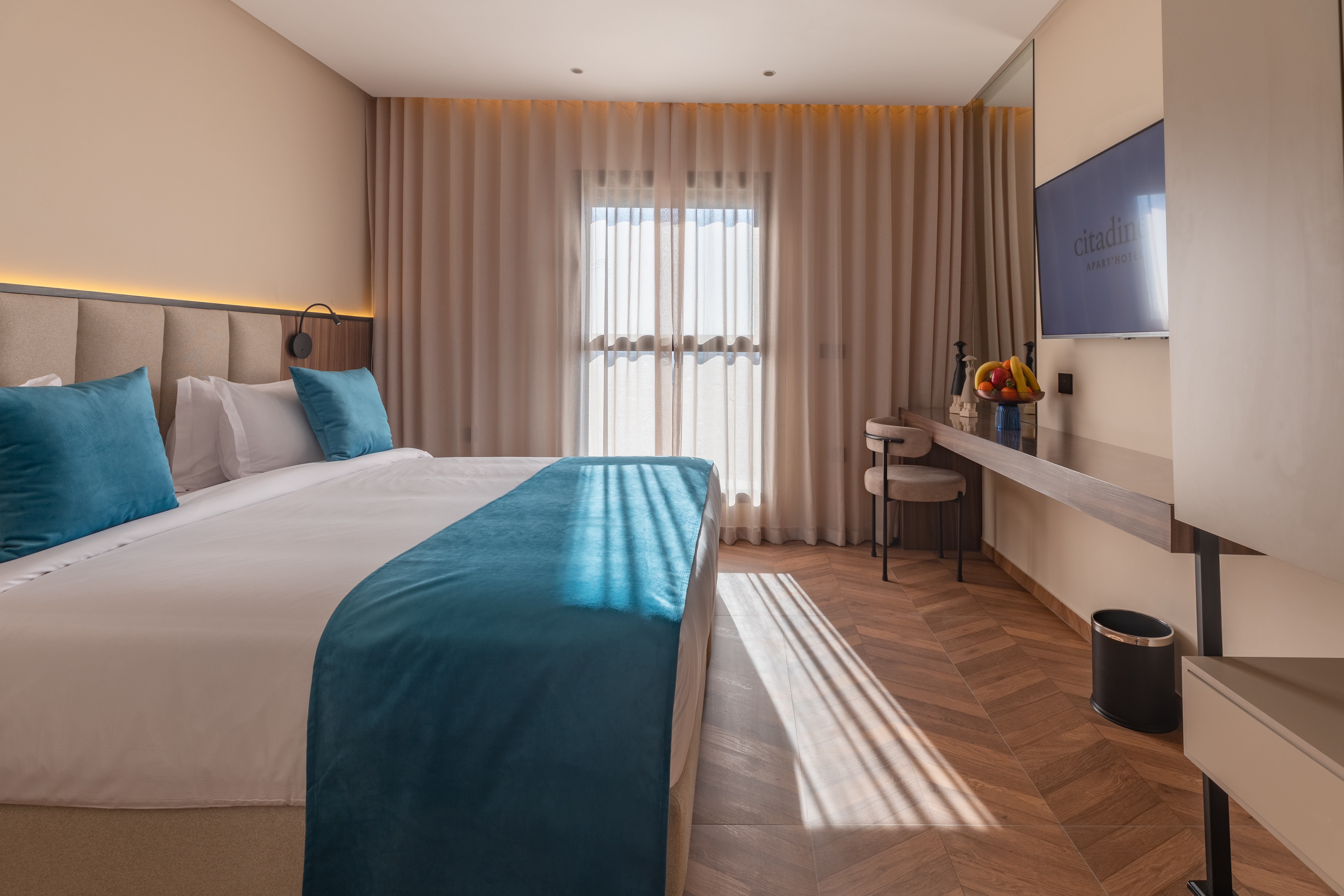 Deluxe, Studio, King Bed