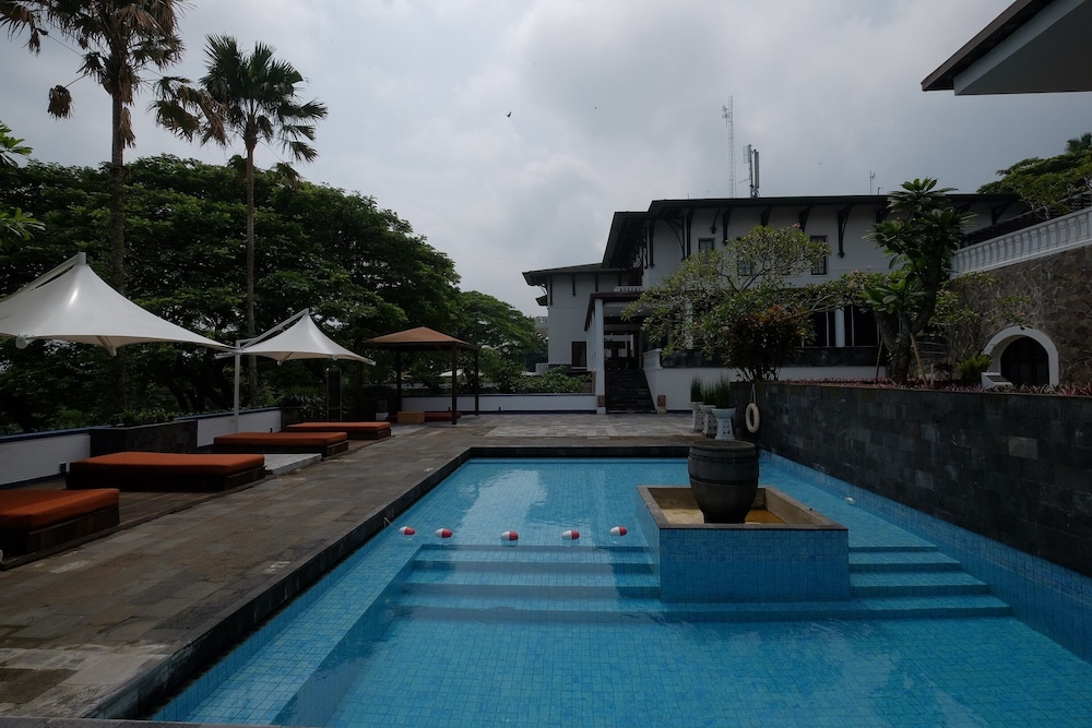 Taman Dayu Golf Club And Resort 1/56