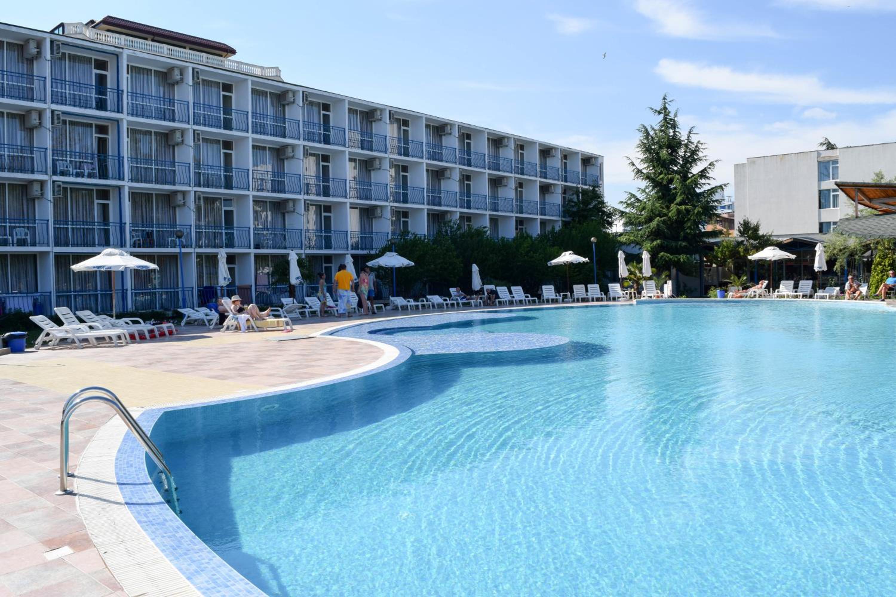Balaton Hotel 5/52