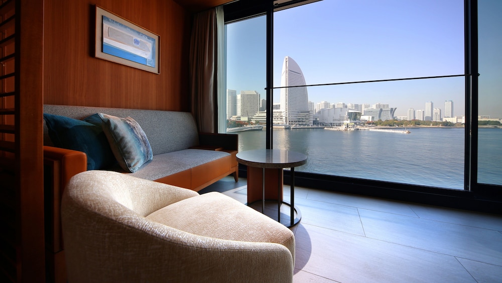 Intercontinental Yokohama Pier 8 50/78