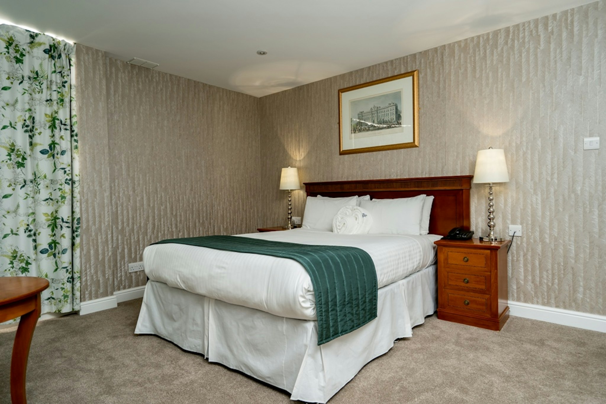 THE CLARENDON HOTEL 10/50