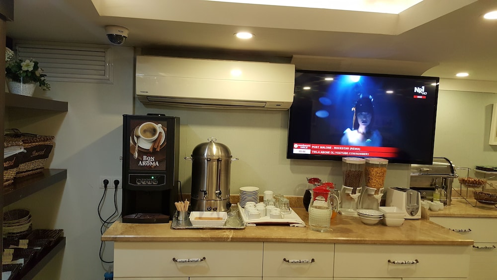 Just Inn Hotel 42/55