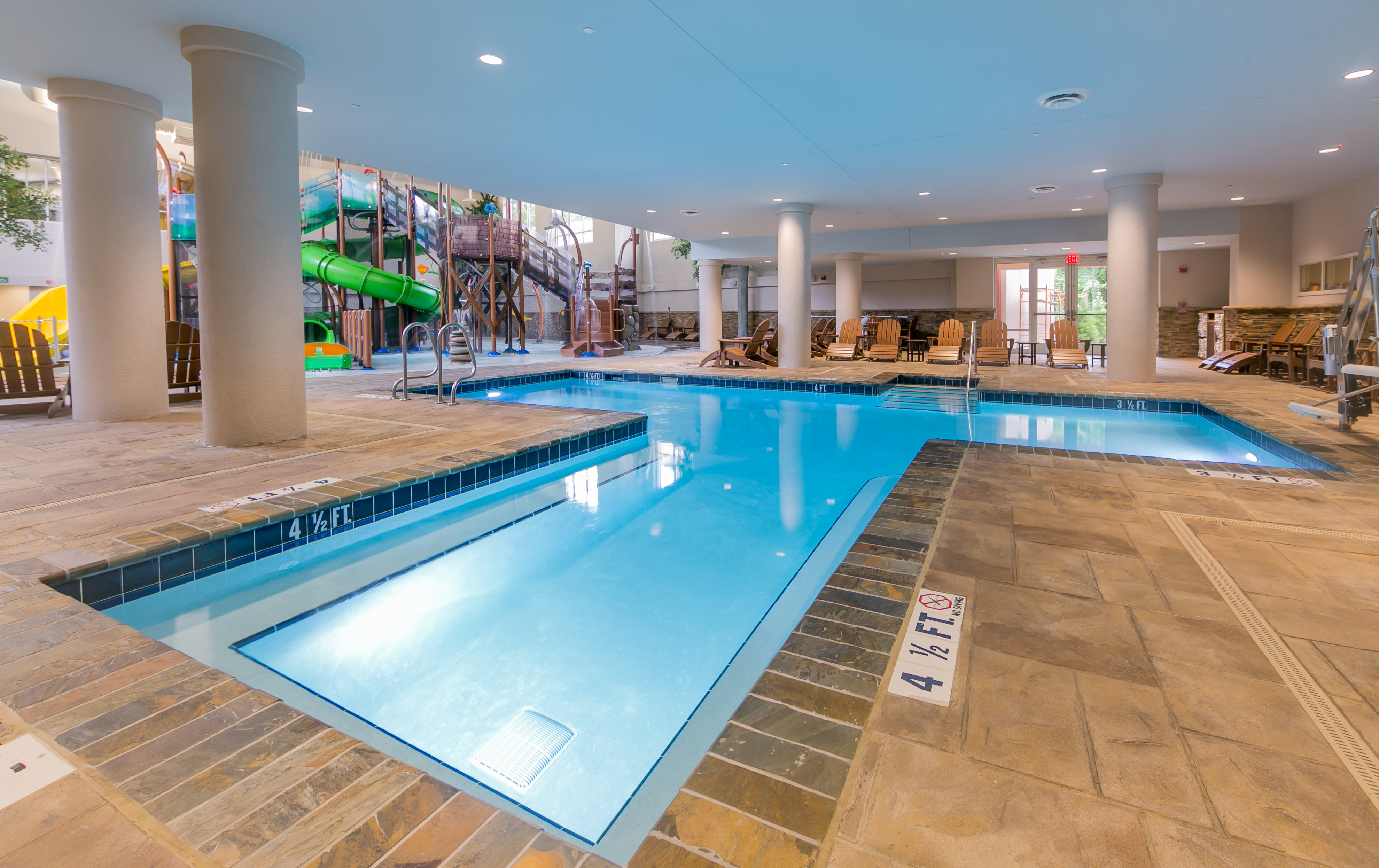 Holiday Inn Express Gatlinburg Downtown 17/26
