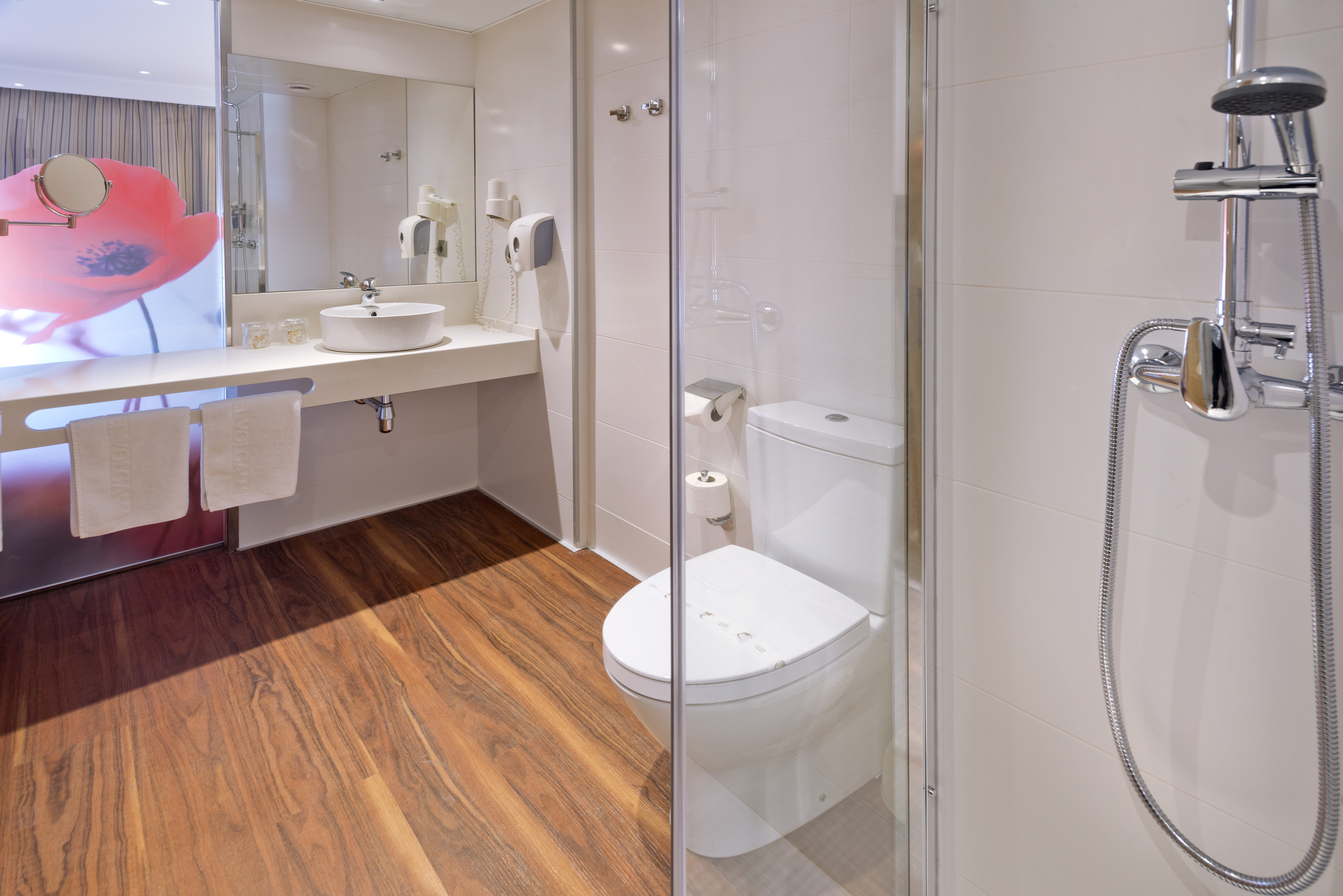 Style, Double Bed, with View, Balcony 4/6
