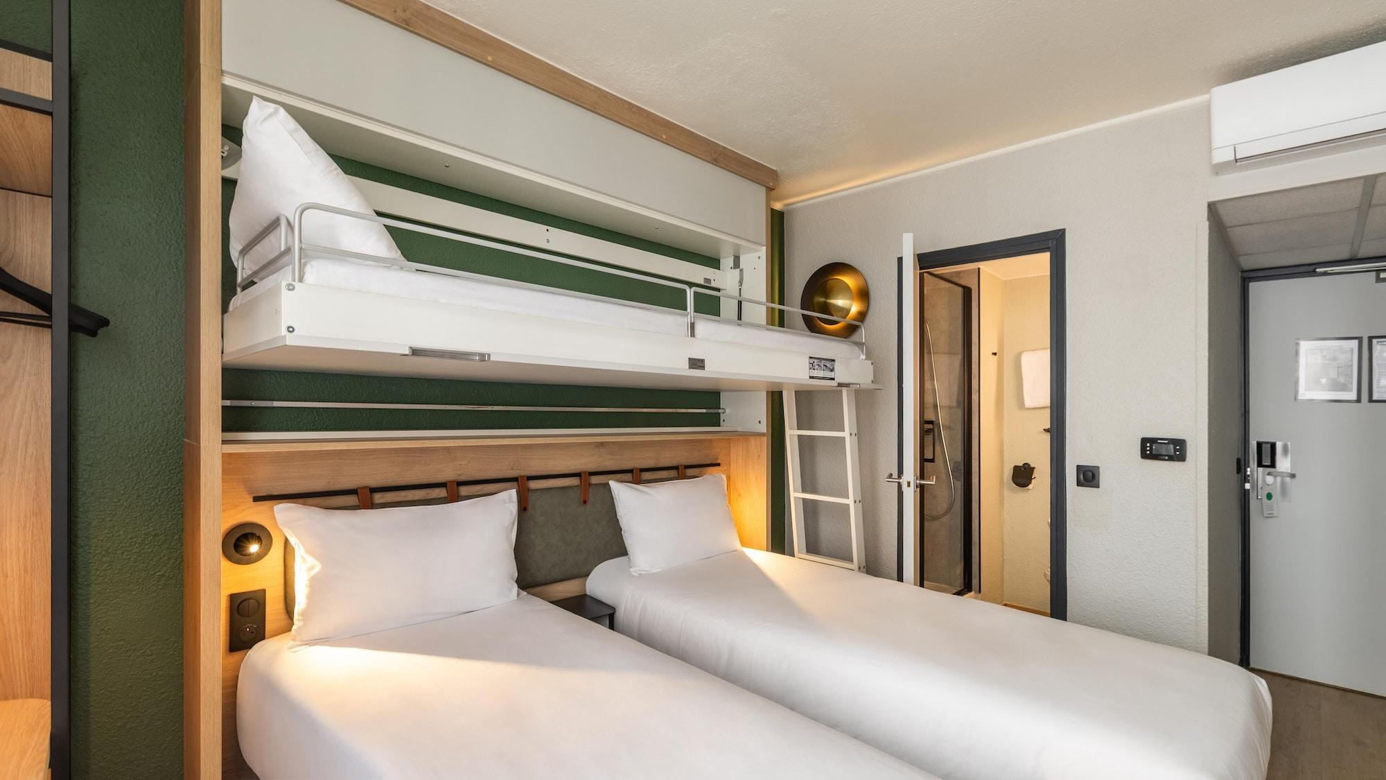 Standard, Multiple Beds