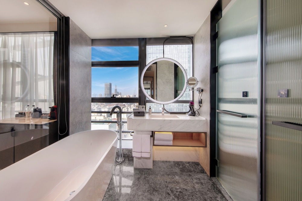 UrCove By Hyatt Shenzhen Luohu 43/45