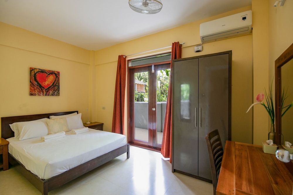 Reef Beach Resort 13/69