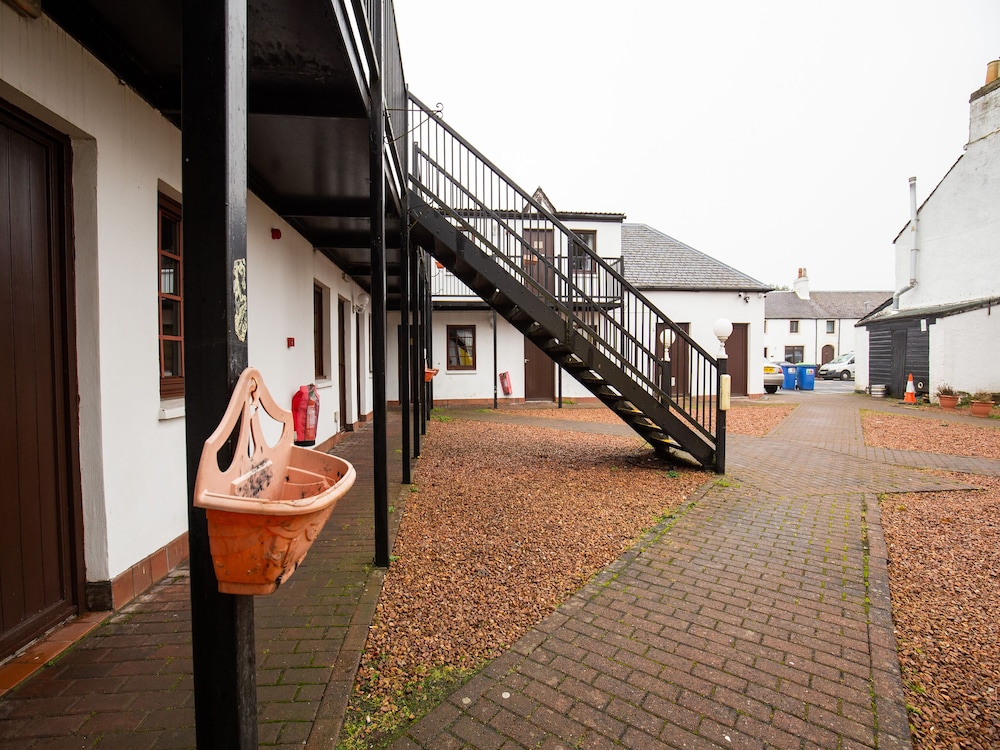 Longforgan Coaching Inn 35/41