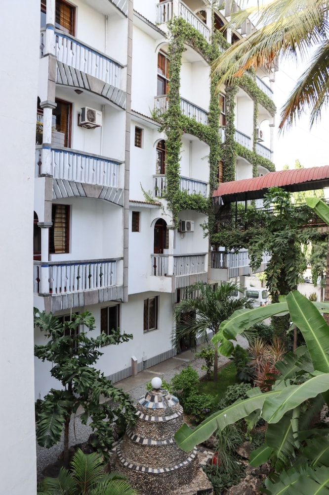 Darajani Hotel Ltd 1/50