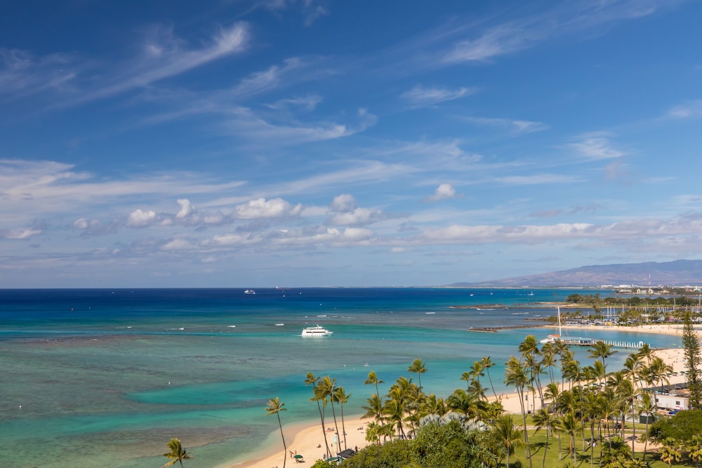 Waikiki Shore by OUTRIGGER 74/81