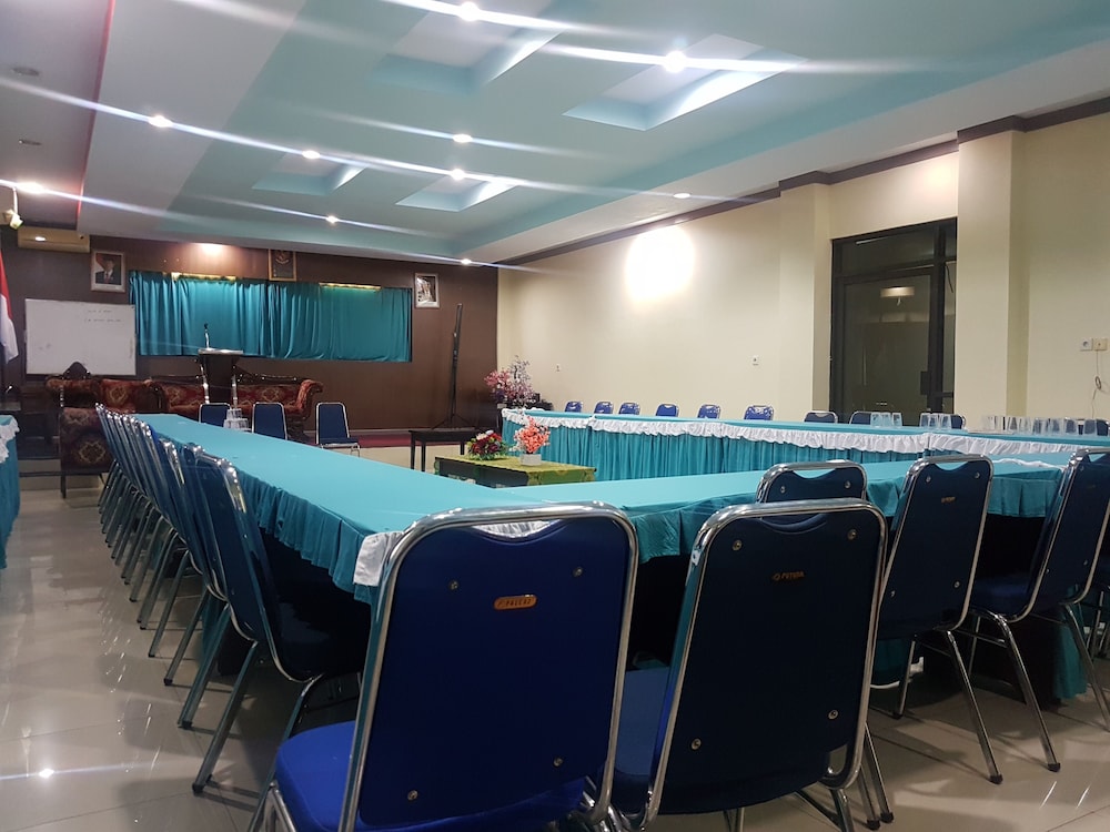OYO 1633 Hotel Darma Nusantara 27/33