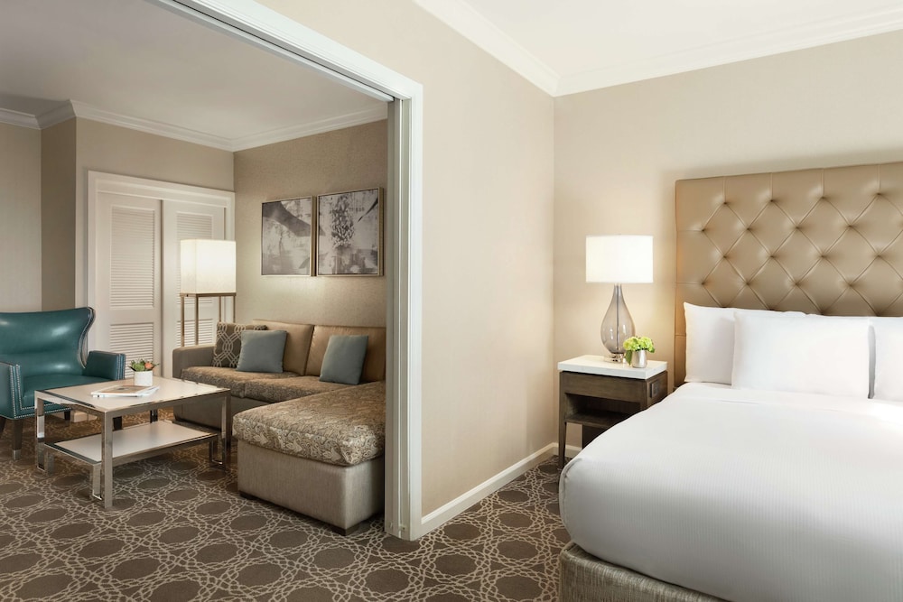 Hilton New Orleans/St. Charles Avenue 13/71