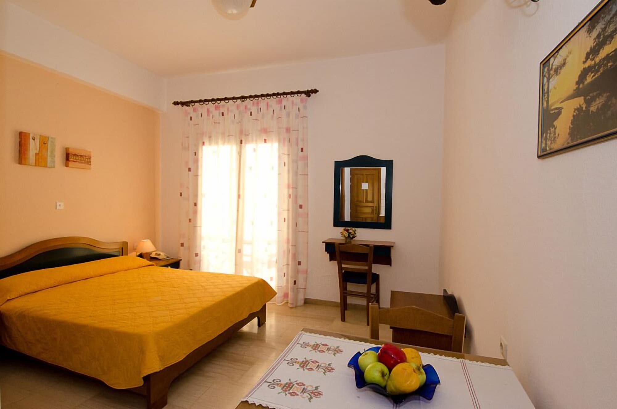 1 BEDROOM, BASIC, APARTMENT, GARDEN VIEW