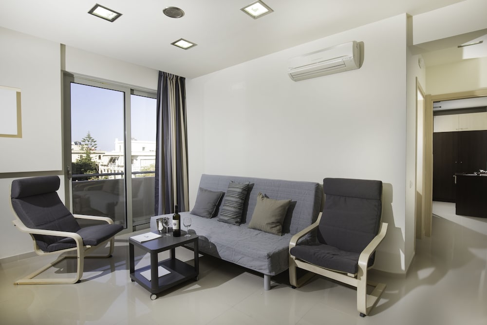 Rhodes Central Suite 21/38