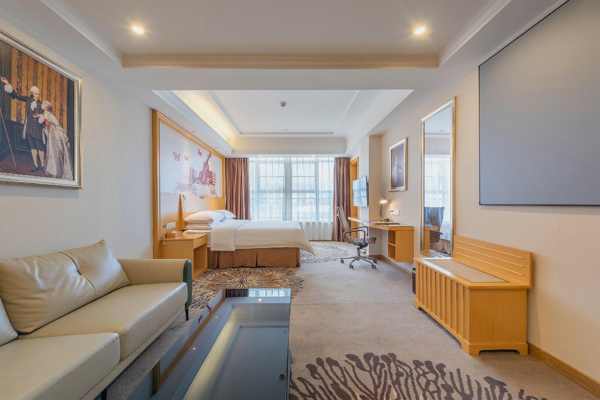 Vienna Hotel(Guangzhou North Railway Station Huaguoshan Subway Station Store) 30/45