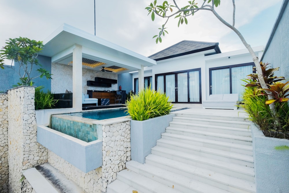 Prasana By Arjani Resort in Ungasan