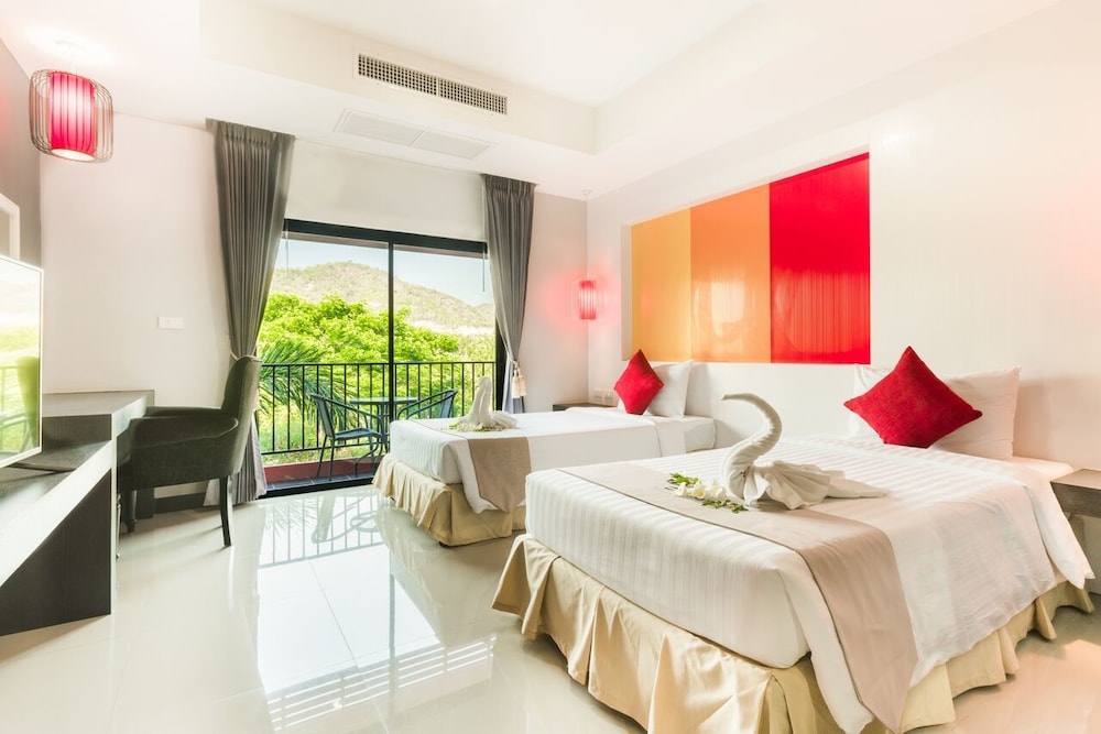 Prelude Hotel 24/69