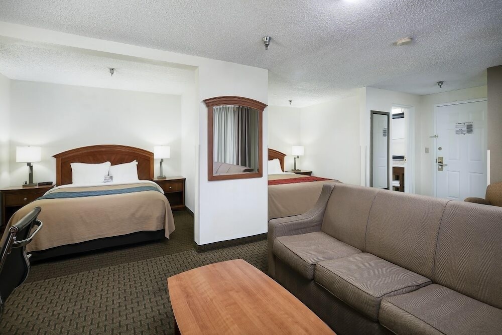 Spark by Hilton Muskogee 17/28