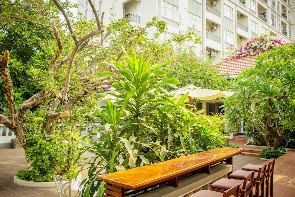 Skyline Boutique Hotel 45/50
