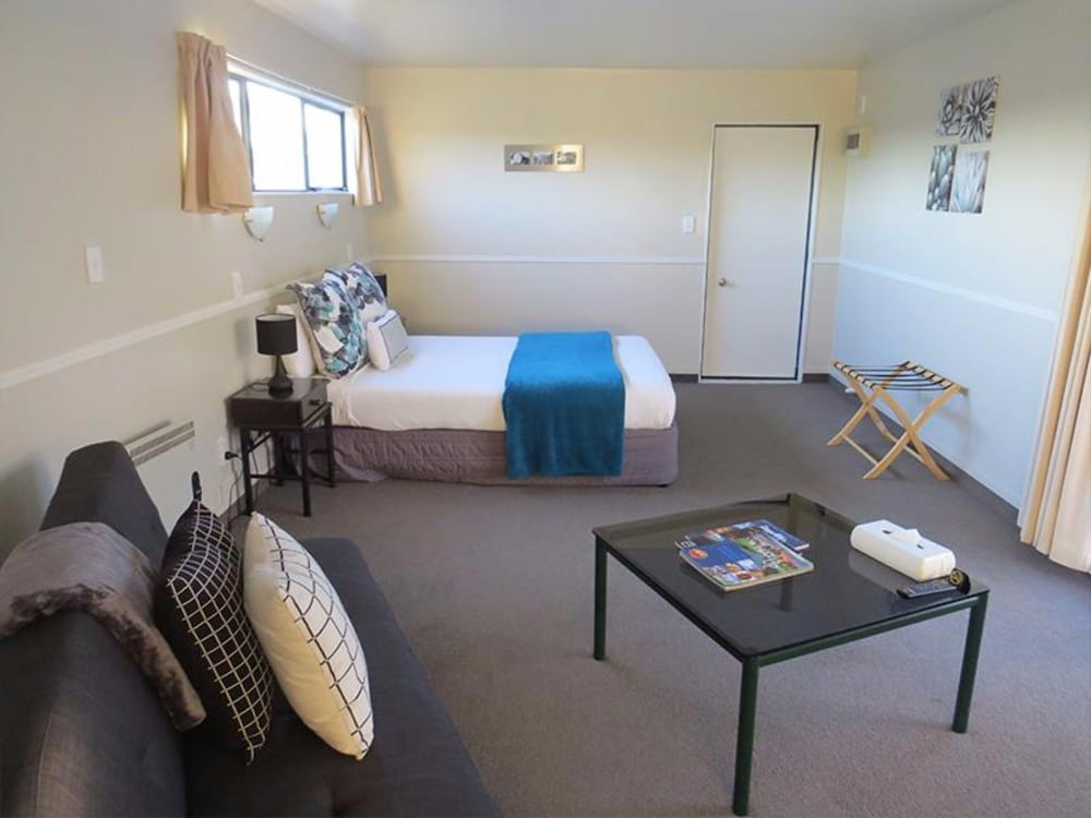 Pohutu Lodge Motel 21/48