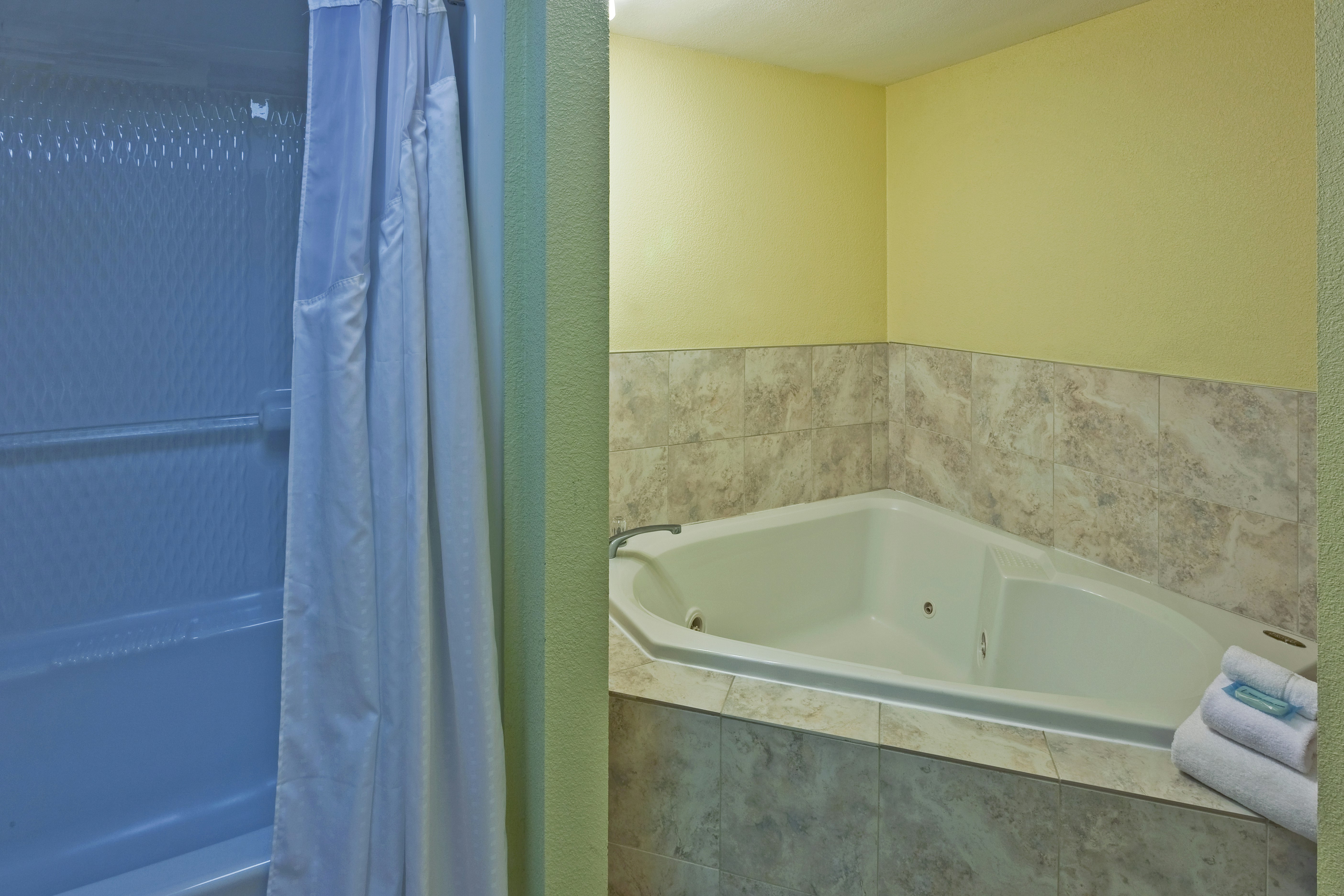 Holiday Inn Express Ringgold 44/44