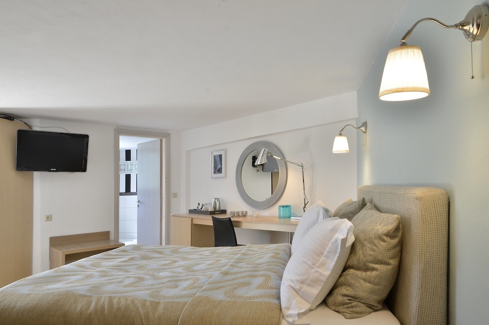 Forest Suites Boutique Hotel 58/79